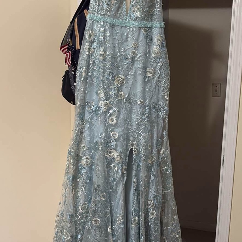 Blue Floral Lace Evening Dress